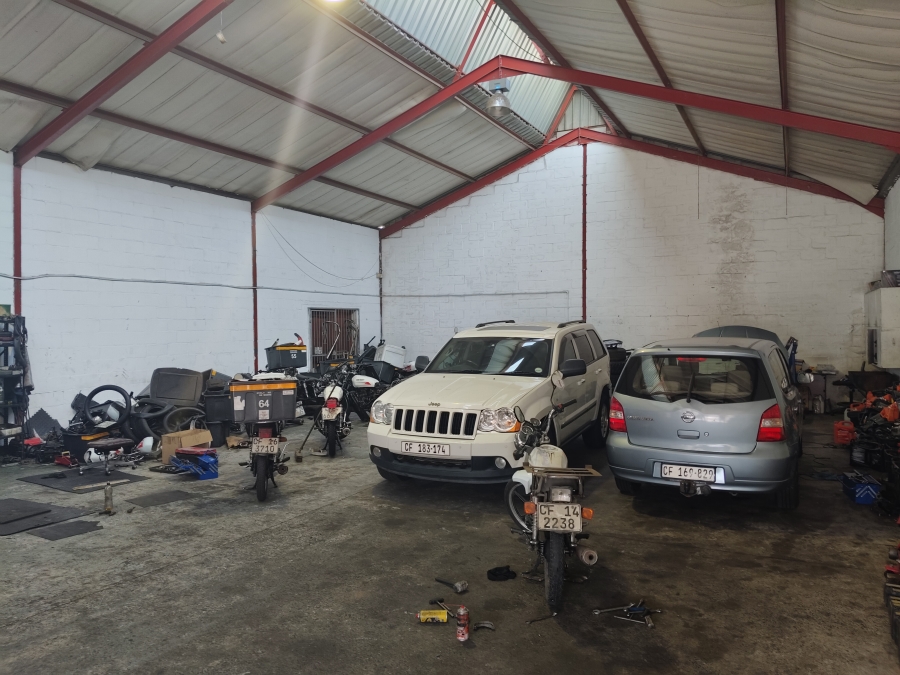 To Let Commercial Property for Rent in Okavango Park Western Cape